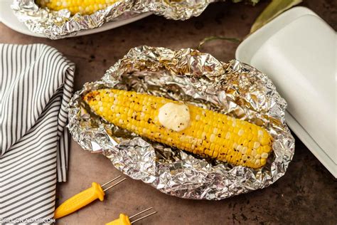 how to cook corn in foil on gas grill